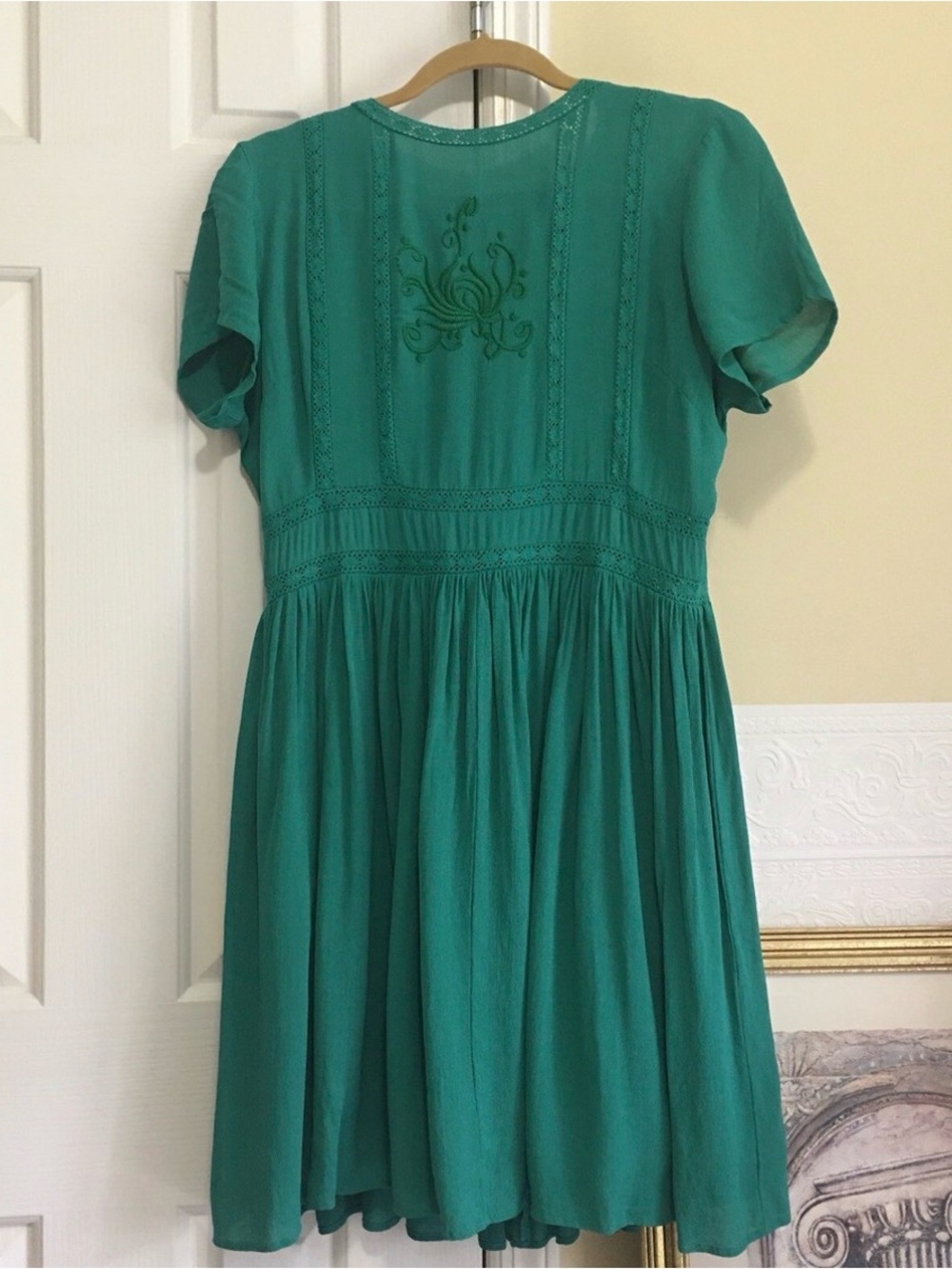 ASOS Green Embroidered Short-Sleeve 100% Cotton 90’s FEEL Dress